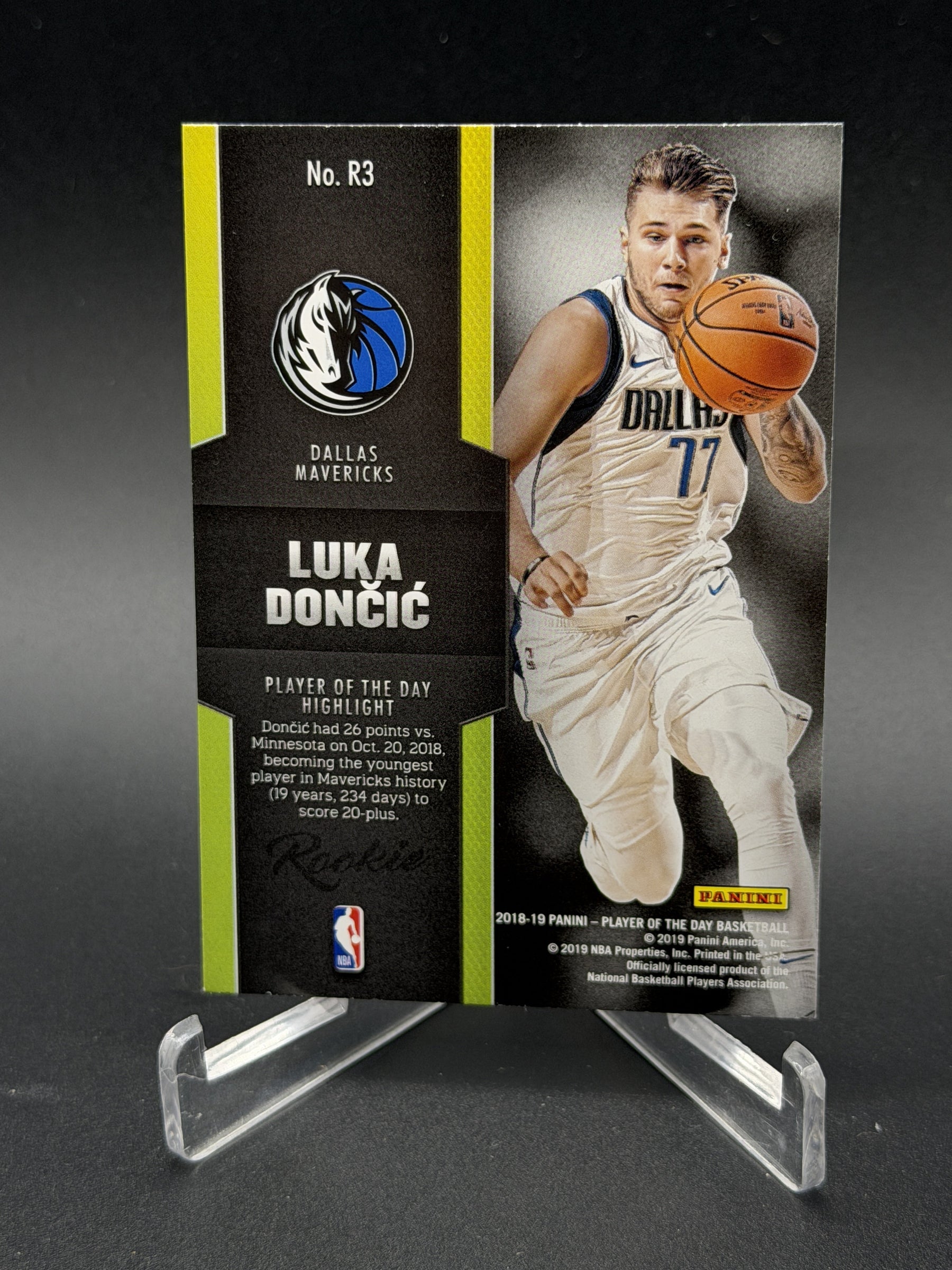 2018-19 Panini Player of the Day #R3 Luka Doncic Rookies #1